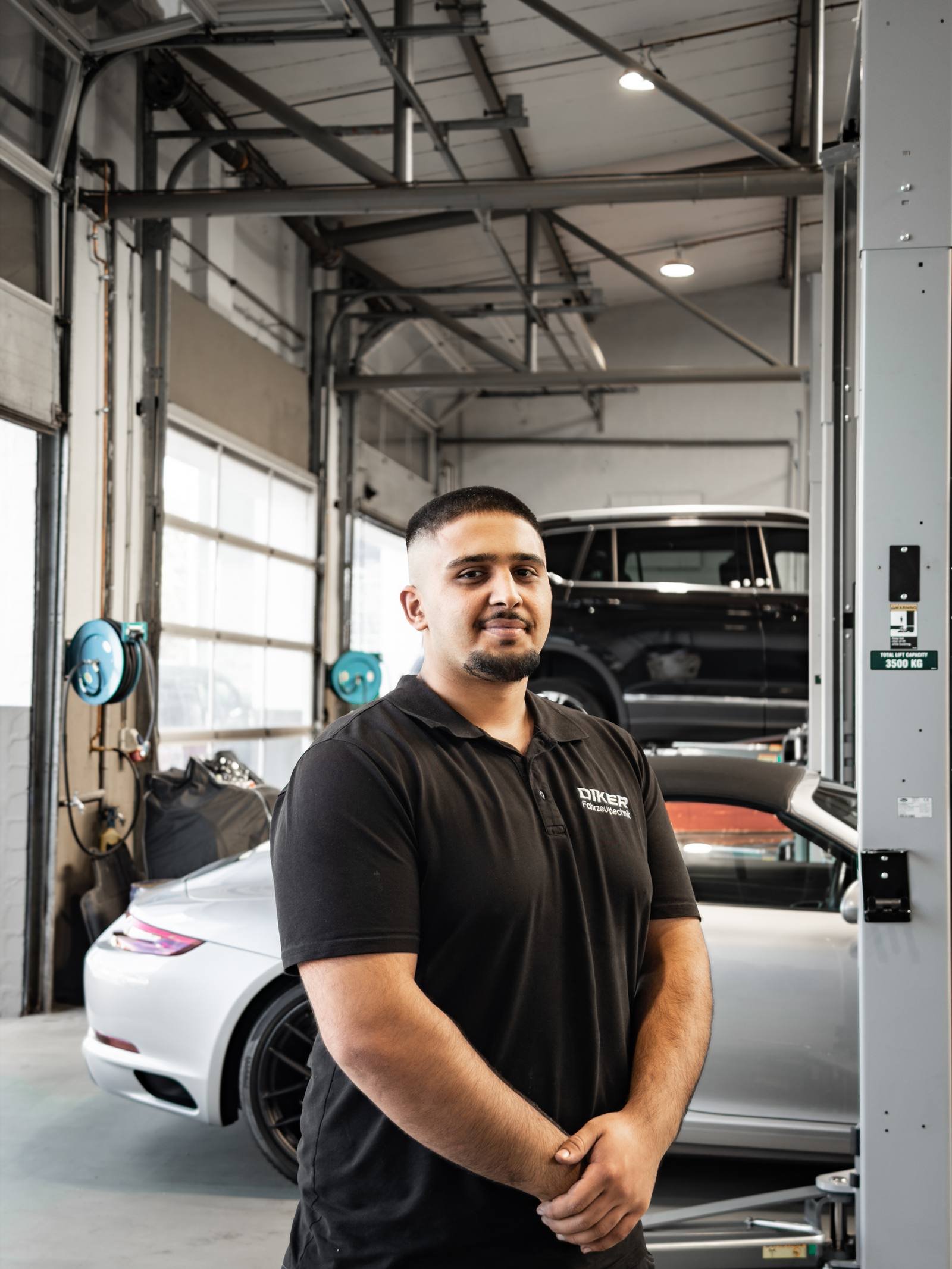 Shahin Ahmed, Werkstatthelfer